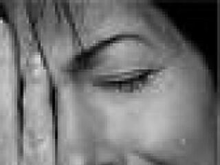 "Nyakörvet tett rám, és megerőszakolt az orvosom"