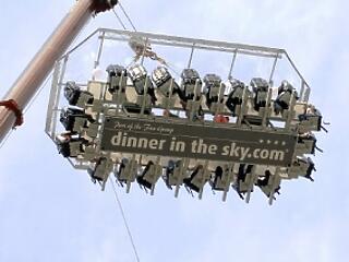 Paprikás csirke a világ egyetlen lebegő éttermében!