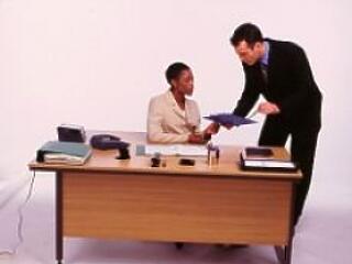 Tudja, ki az ország legundokabb ügyintézője?