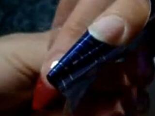 Figyelj Nyuszika, én profin reszelem a körmöm! -Videó