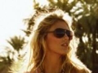 Ujjatlan póló trend 2006 nyarán