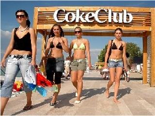 "Nyit a Club a Balatonon!"