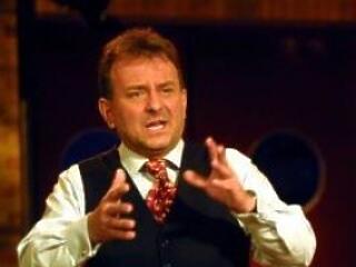 Megintették Fábryt az Esti Showder miatt!