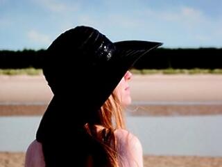 Csak tizennyolc éven felülieknek!