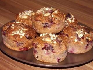 Cukkinis-meggyes muffin - diétázóknak