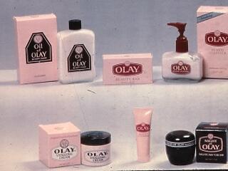 Annyira jó, hogy anyák, lányok, nővérek adják át egymásnak