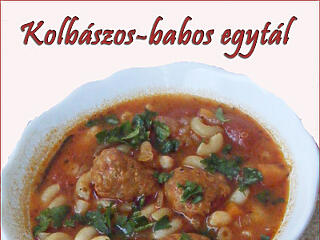 Kolbászos, babos egytál
