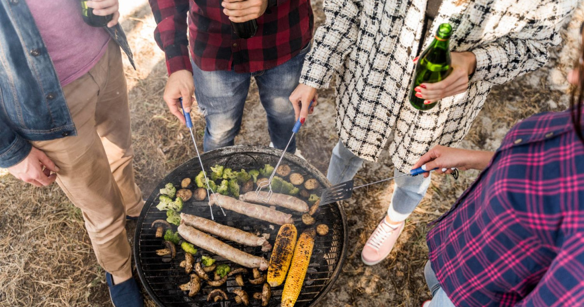A közös sütögetések titka: miért maradnak emlékezetesek ezek az esték?