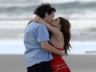 "Tudom, hogy ez lesz kamaszkorom legszebb nyara...!"