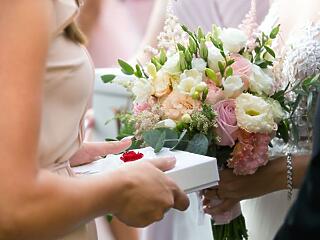 Esküvői ajándék – Hogyan válasszuk ki a megfelelő nászajándékot?