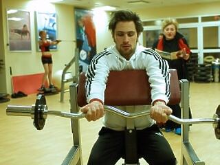 Fitness a színházteremben, színház a fitnessteremben?