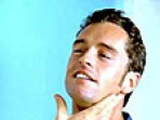 Férfiak a tükör előtt