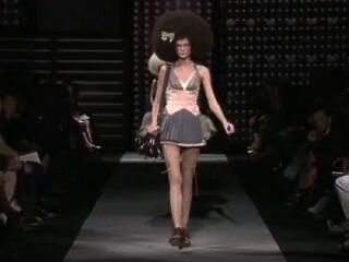 Figyelem! Ez lesz a divat idén tavasszal-videón