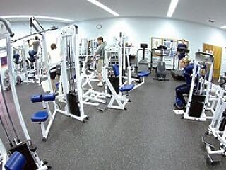 "Kisanyám, húzz el a taposógéptől!"