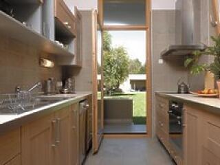 Konyha az átjáróban, megalkuvás nélkül