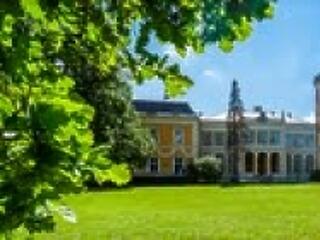 A Napraforgó grófnő a füzérradványi Károlyi-kastélyban