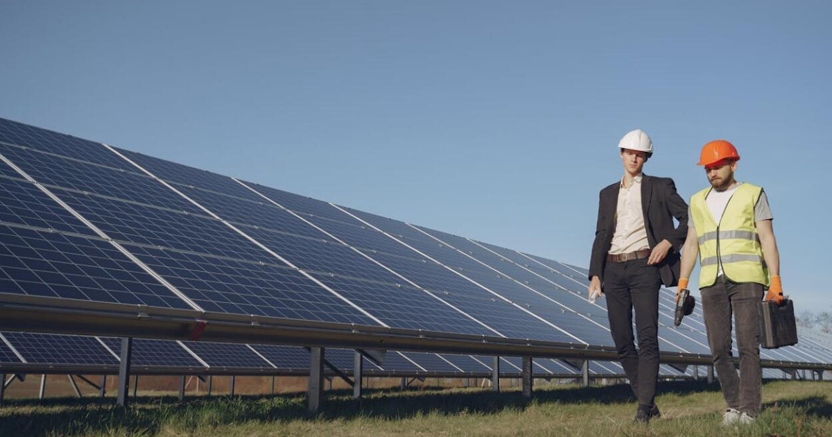 A cégvezetőknek a zöldenergiára is gondolni kell