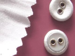 "Pánikrohamot kapok a gomb látványától..."