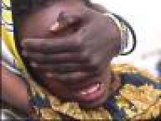 Még mindig virágzik a női körülmetélés hagyománya