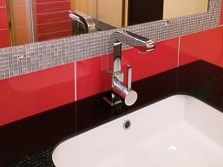 Merész és férfias fürdőszoba-képgalériával