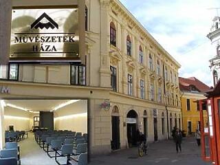 Második jelentés a csodapalotából