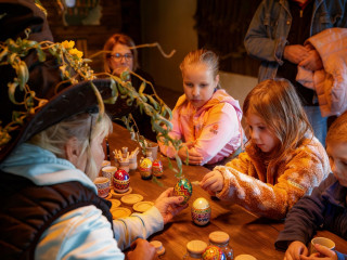 A tavaszi szünet legjobb családi programja! Irány a Lovagvölgy Cseszneken!