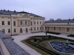 Kastély főbejárat, Kép: László-Márta