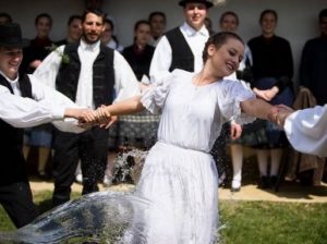Locsolkodás a Skanzenben, Kép: sajtóanyag