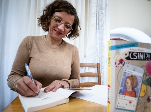 Balázsy Panna dedikál, Kép: sajtóanyag