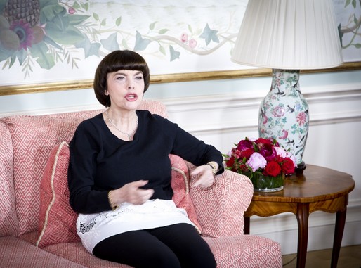 Mireille Mathieu interjút ad, Kép: sajtóanyag