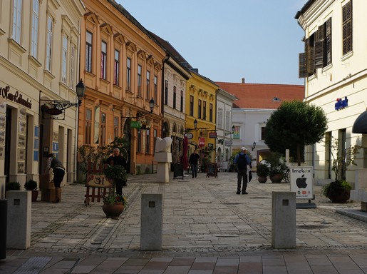 Pécs, sétálóutca, Kép: flickr