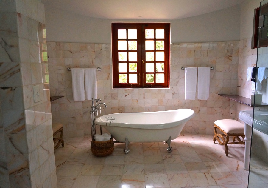 Álló fürdőkád, Kép: pexels.com