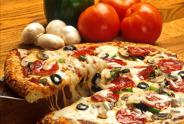 Az első pizzázó még mindig működik Nápolyban. Fotó: wikipedia.com