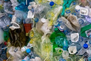 A műanyagpalackok szennyezik a környezetet Kép: pexels.com
