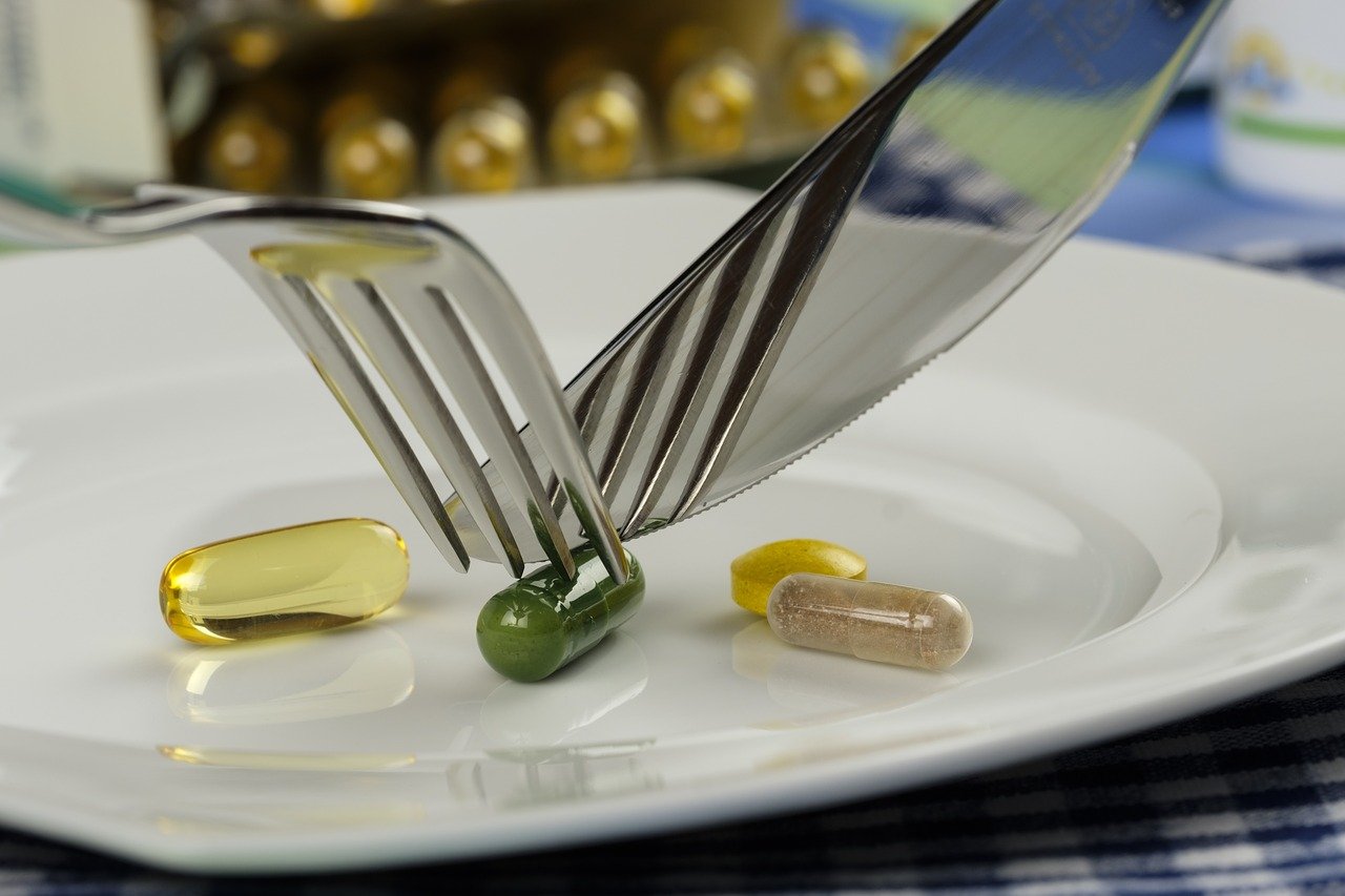 Havonta 4 fős vacsora ára megy el gyógyszerre, vitaminra. Fotó: Pixabay