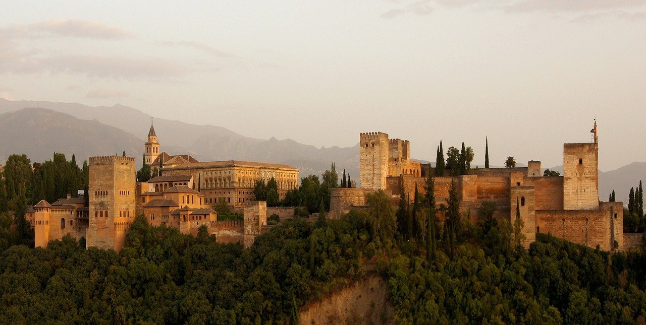 alhambra, látványosság, turizmus, utazás