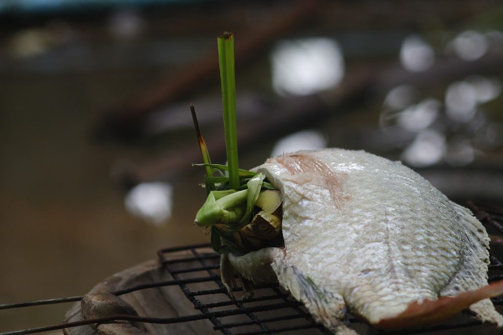 Akár a töltött halat is kipróbájhatjuk az újévkor (Fotó: Pixabay)