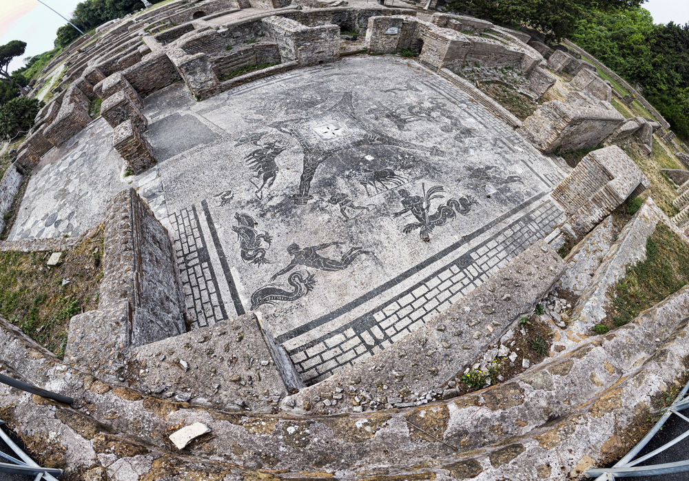 Római kori fürdő mozaikpadlója. Illusztráció. Fotó: depositphotos.com