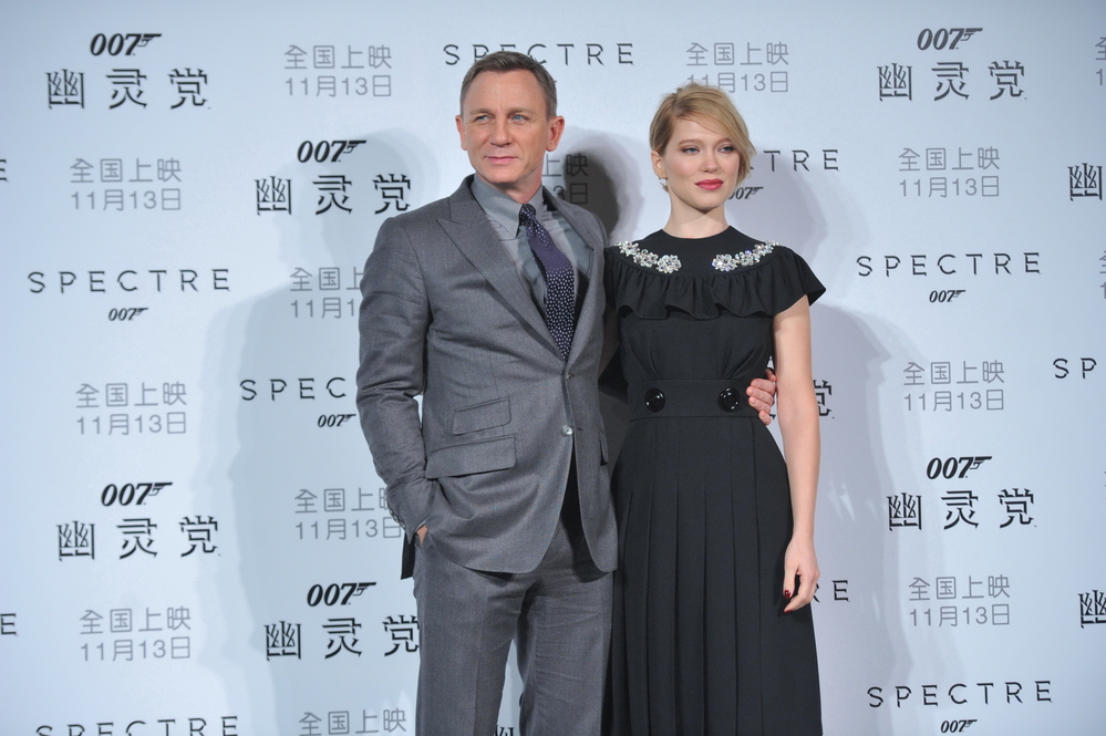 Léa Seydoux Daniel Craig oldalán oldalán a