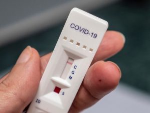 Mennyire pontosak az otthoni COVID-tesztek? íme az orvos válasza