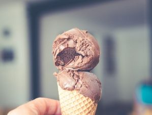 Június 7: a csokifagyi világnapja &#8211; itt ehetsz féláron csokoládé fagylaltot!