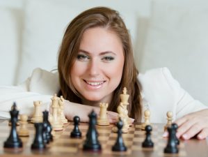 Polgár Judit letörölte a mosolyt ellenfele arcáról a sakkpárbajon