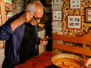 Így ismerkedik Wolfgang Puck, a világhírű séf a magyar konyhával!